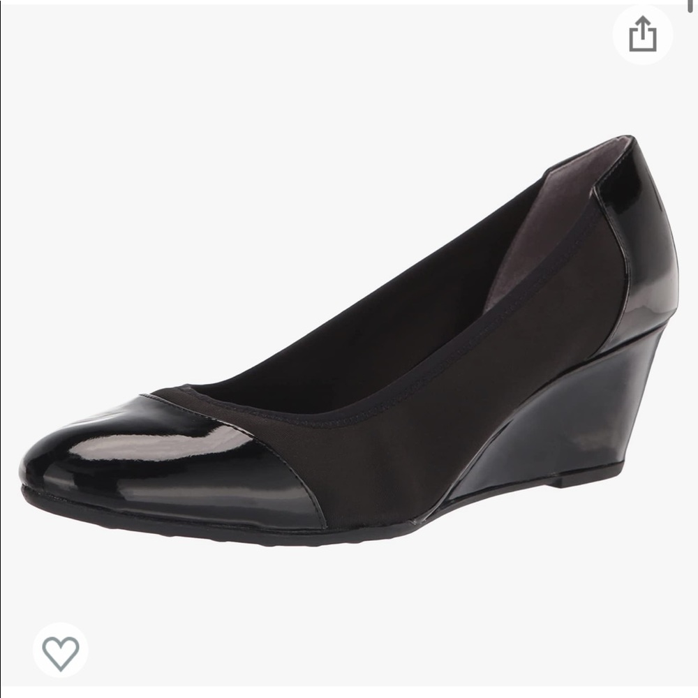 NWOB LifeStride Juliana Stretch Wedge